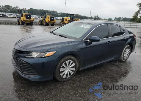 2019 Toyota Camry L из США, поврежденный, VIN 4T1B11HK8KU765496